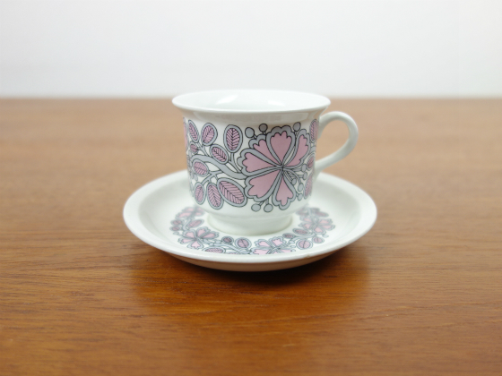 ARABIA Esteri アラビア エステリ アラビア｜エステリ｜プレート｜24cm｜磁器｜ARABIA｜Esteri｜和