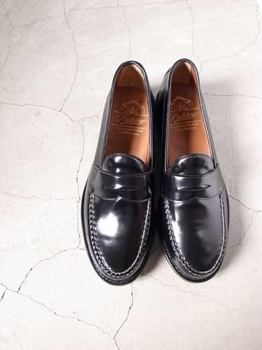 《30% OFF》 PISTOLERO ローファー black mens
