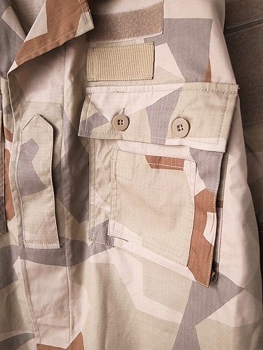スウェーデン軍 M-90 フィールドジャケット デザートカモ 通販 - 神戸のセレクトショップ Tapir (タピア)