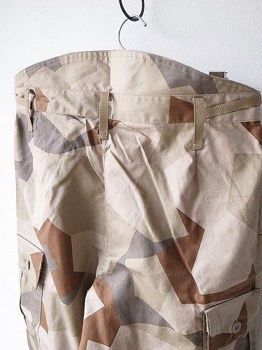 スウェーデン UF90 フィールドショートパンツ デザート180/75　042402 楽天市場】スウェーデン軍タイプ UF90 フィールド ショート