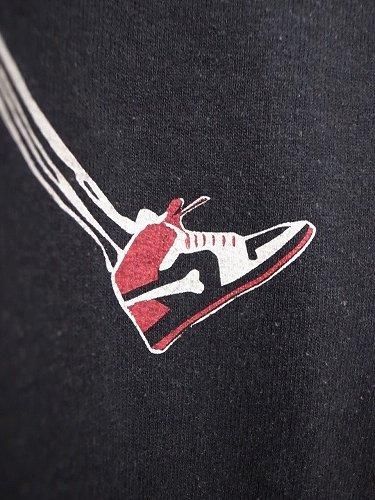 THRIFTY LOOK ジャンプスカルクルーネックスウェット 通販