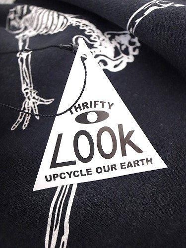 THRIFTY LOOK ジャンプスカルクルーネックスウェット 通販