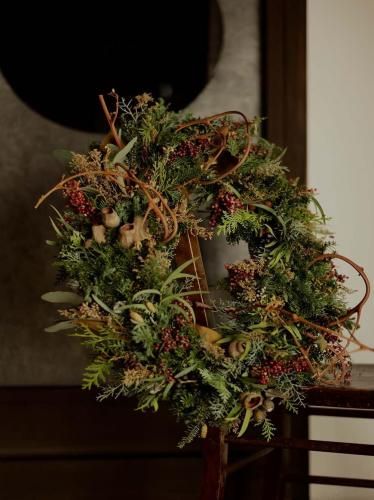 クリスマスにオーバル型のリース