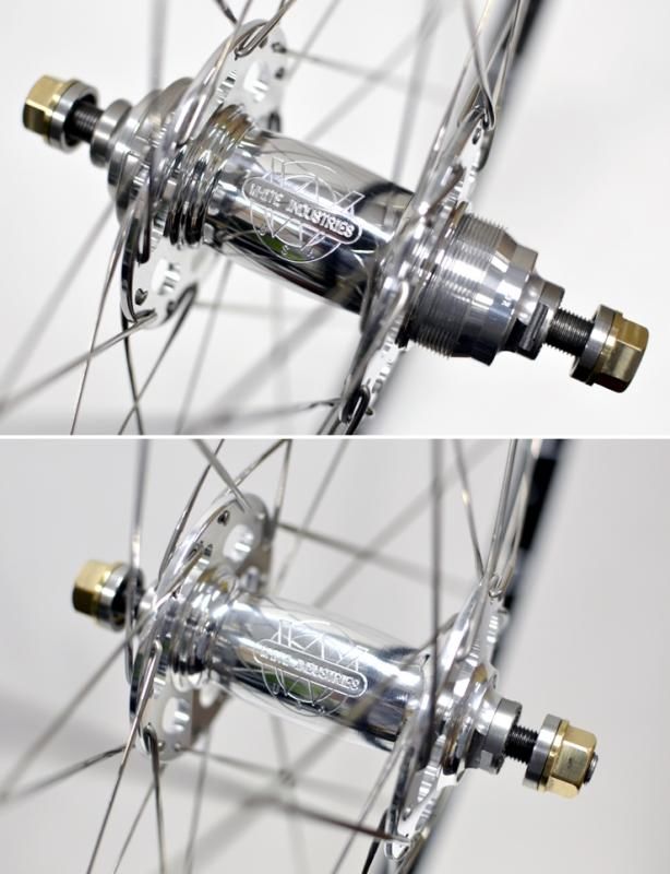 今年も話題の INDUSTRIES WHITE front ハブ ピスト hub track パーツ