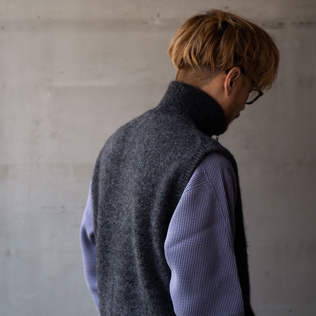 MAATEE & SONS / CASHMERE 強圧縮 JIP VEST - CHARCOAL杢 | ONE TENTH