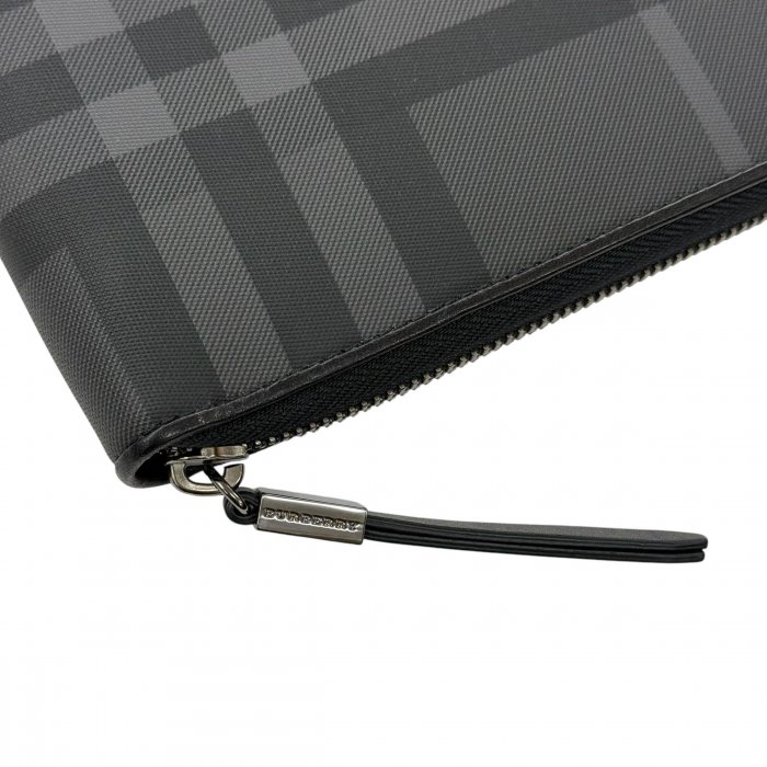 新品】 【訳アリ価格】 BURBERRY バーバリー iPadケース チェック柄 グレー系 11332 - バーバリー通販・アウトレット BBL  SHOP