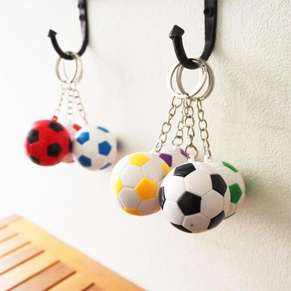 新カラフルなサッカーボールキーホルダー ランダム1個 ボールグッズ通販サイト の グラシアス が販売中 新カラフルなサッカーボールキーホルダー ランダム1個 ボールグッズ通販サイト の グラシアス が販売中
