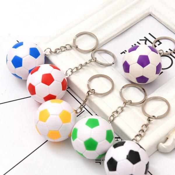 新カラフルなサッカーボールキーホルダー ランダム1個 | ボール