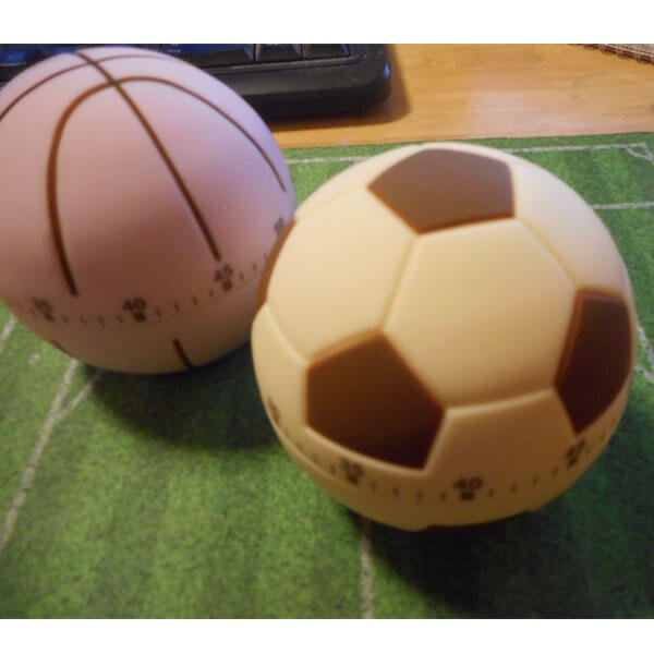 サッカーボールグッズ 雑貨 サッカーボール型のプリティキッチンタイマー クリーム色