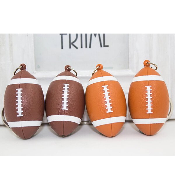アメフトボール型のサウンドｌｅｄライトキーホルダー ボールグッズ通販サイト の グラシアス が販売中