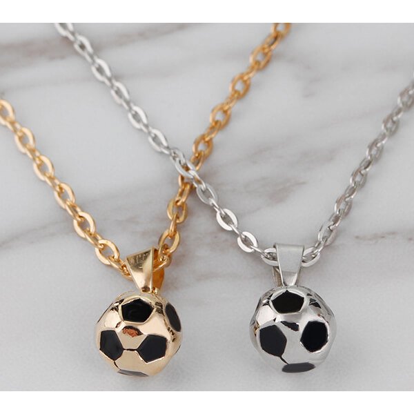 サッカーボール型の美しいネックレス ボールグッズ通販サイト の グラシアス が販売中