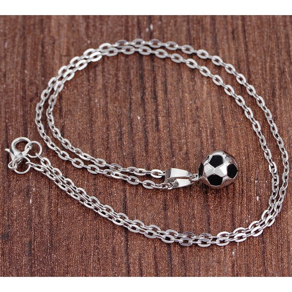 サッカーボール型の美しいネックレス | ボールグッズ通販サイト の「グラシアス」が販売中！