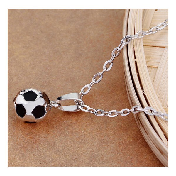 サッカーボール型の美しいネックレス | ボールグッズ通販サイト の