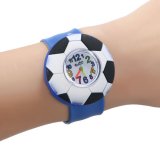 日用雑貨(ボールグッズ)  ポップな子供用腕時計　サッカーボール型　１本