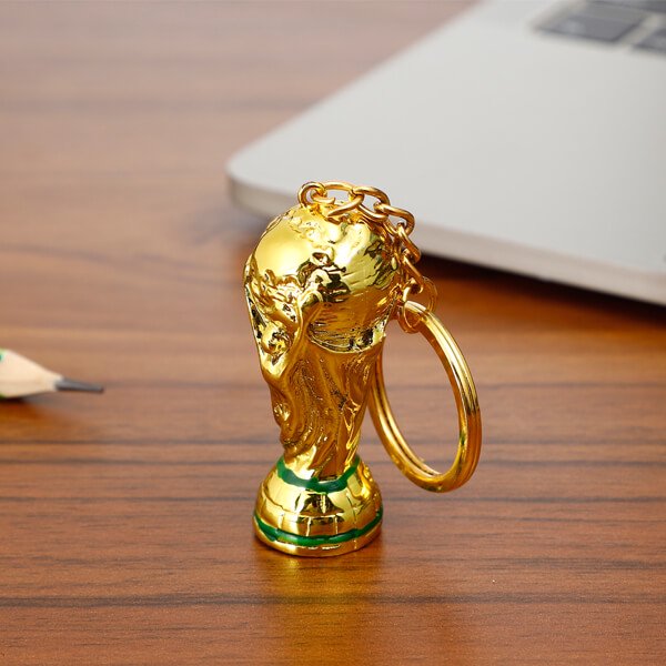 ワールドカップトロフィーキーホルダー | ボールグッズ通販サイト の「グラシアス」が販売中！