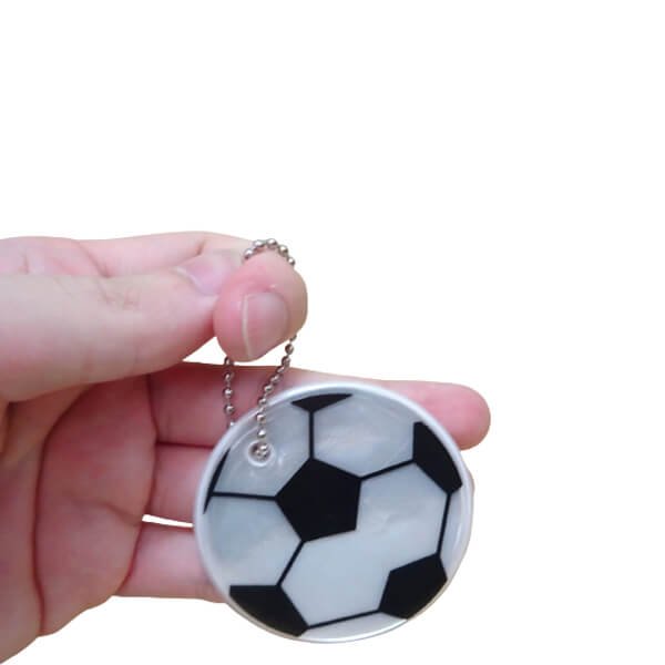 安全対策で人気 チェーン付き反射板 サッカーボールタイプ １個 