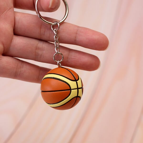 バスケットボールキーホルダー(暗いオレンジ・クリーム色) １個 | ボールグッズ通販サイト の「グラシアス」が販売中！
