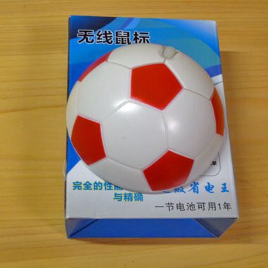 サッカーボール型 ワイヤレスマウス 白赤 ボールグッズ通販サイト の グラシアス が販売中