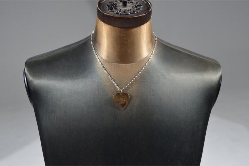 plectrum necklace