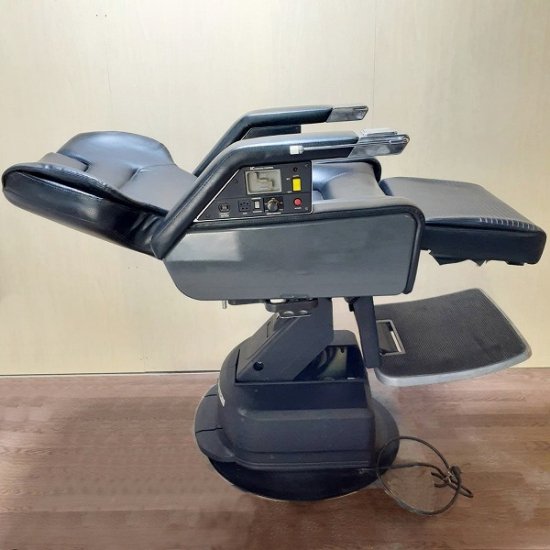 中古】タカラベルモント 理容椅子『PRIME HITECHNO(プライムハイテクノ）』 - 美容機器・理容機器の中古買取・販売専門店｜美容革命