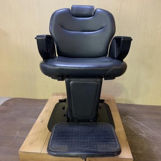 中古】タカラベルモント 理容椅子『CREAⅡ（クリエⅡ）』レッド