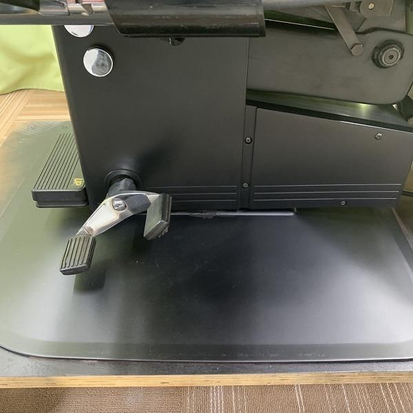 中古】タカラベルモント 理容椅子『コンフォート21』 ブラック