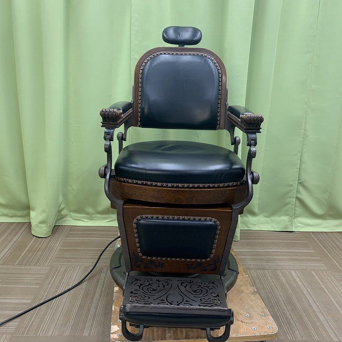 中古】タカラベルモント製 理容椅子『ザ・クラシック』75周年記念