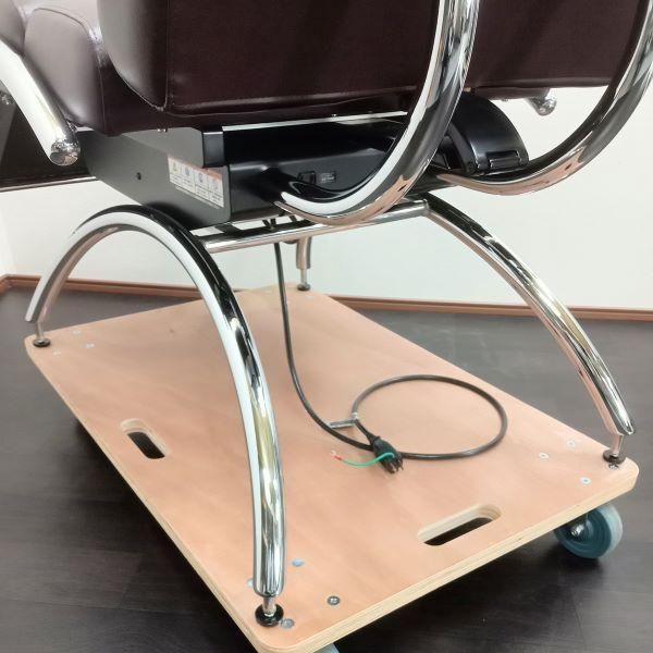 中古】タカラベルモント シャンプー椅子『CALME（カルム）』右側