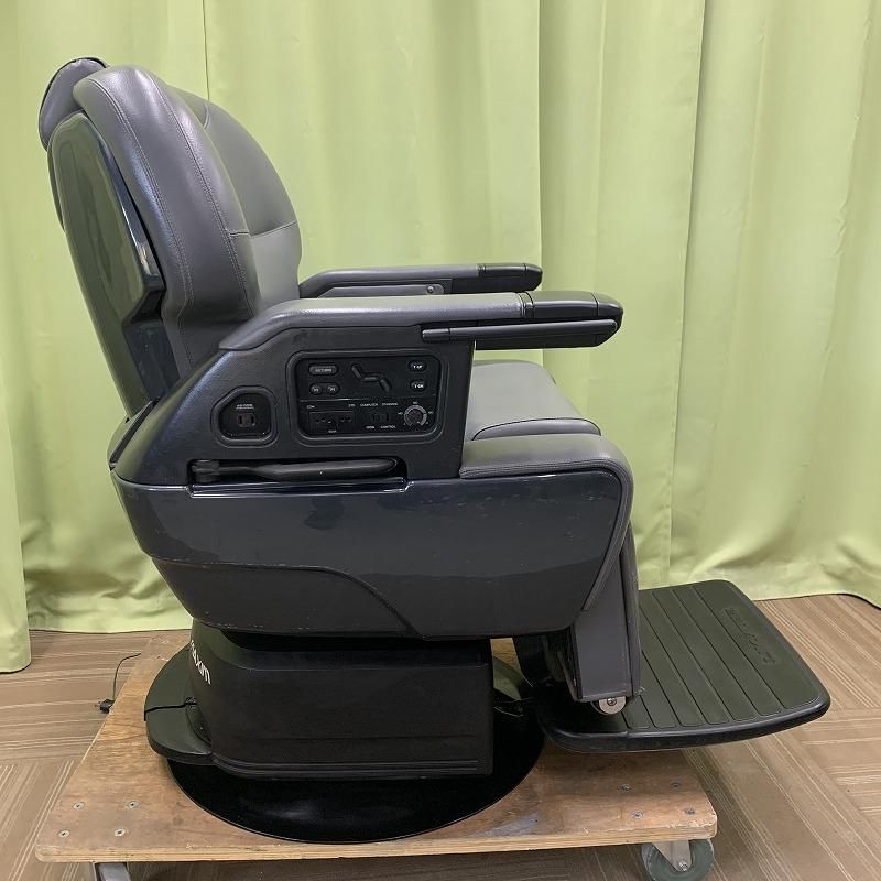 タカラベルモント製　最高級理容椅子maxim マキシム　値下げ可能です。 中古】タカラベルモント 理容椅子『MAXIM（マキシム）9000