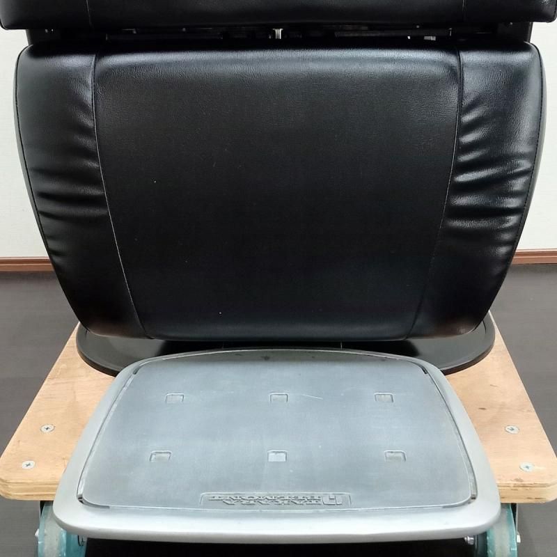 中古】タカラベルモント 理容椅子『 INOVA-EX（イノーヴァ EX