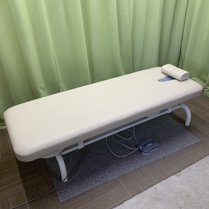 中古】タカラベルモント製 電動ベッド『Esthe Body Bed（エステボディベッド）』 - 美容機器・理容機器の中古買取・販売専門店｜美容革命