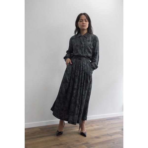 ★伊太利屋★イタリヤ★S★黒ペーズリー柄スカーブラウスセット★訳あり★ ☆伊太利屋☆イタリヤ☆S☆黒ペーズリー柄スカーブラウスセット☆訳