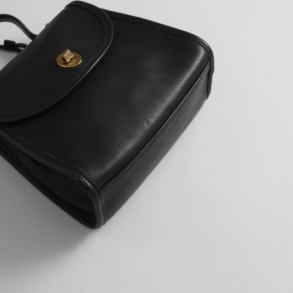 オールドコーチ　ブラック　レザー　ショルダーバッグ　vintage coach. り*う様 OLD COACH ブラックレザー ショルダーバッグ オールド