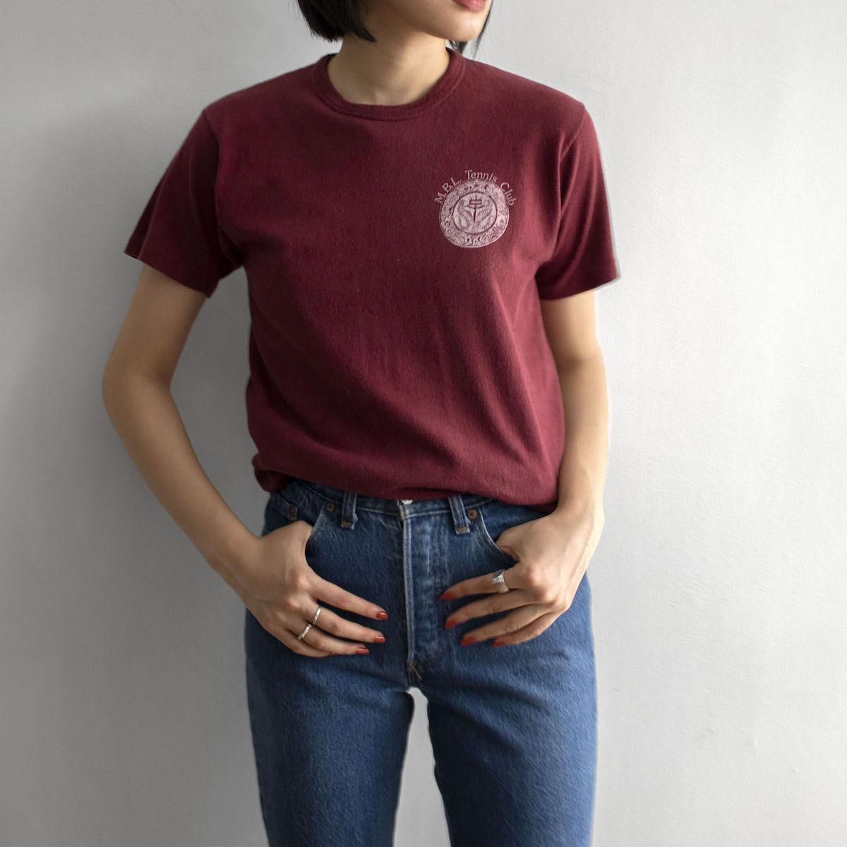 レディース 1970s ヴィンテージ カレッジプリントtシャツ テニス ボルドー レディース 1970s ヴィンテージ カレッジプリントtシャツ テニス ボルドー