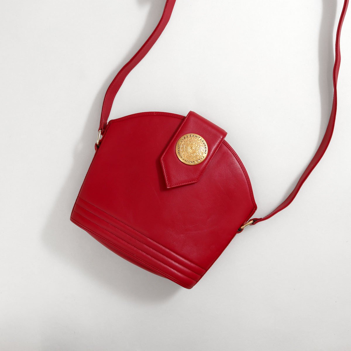 Vintage イヴサンローラン Yves Saint Laurent バッグ ショルダーバッグ カーフレザー 本革 カバン 鞄 レディース レッド