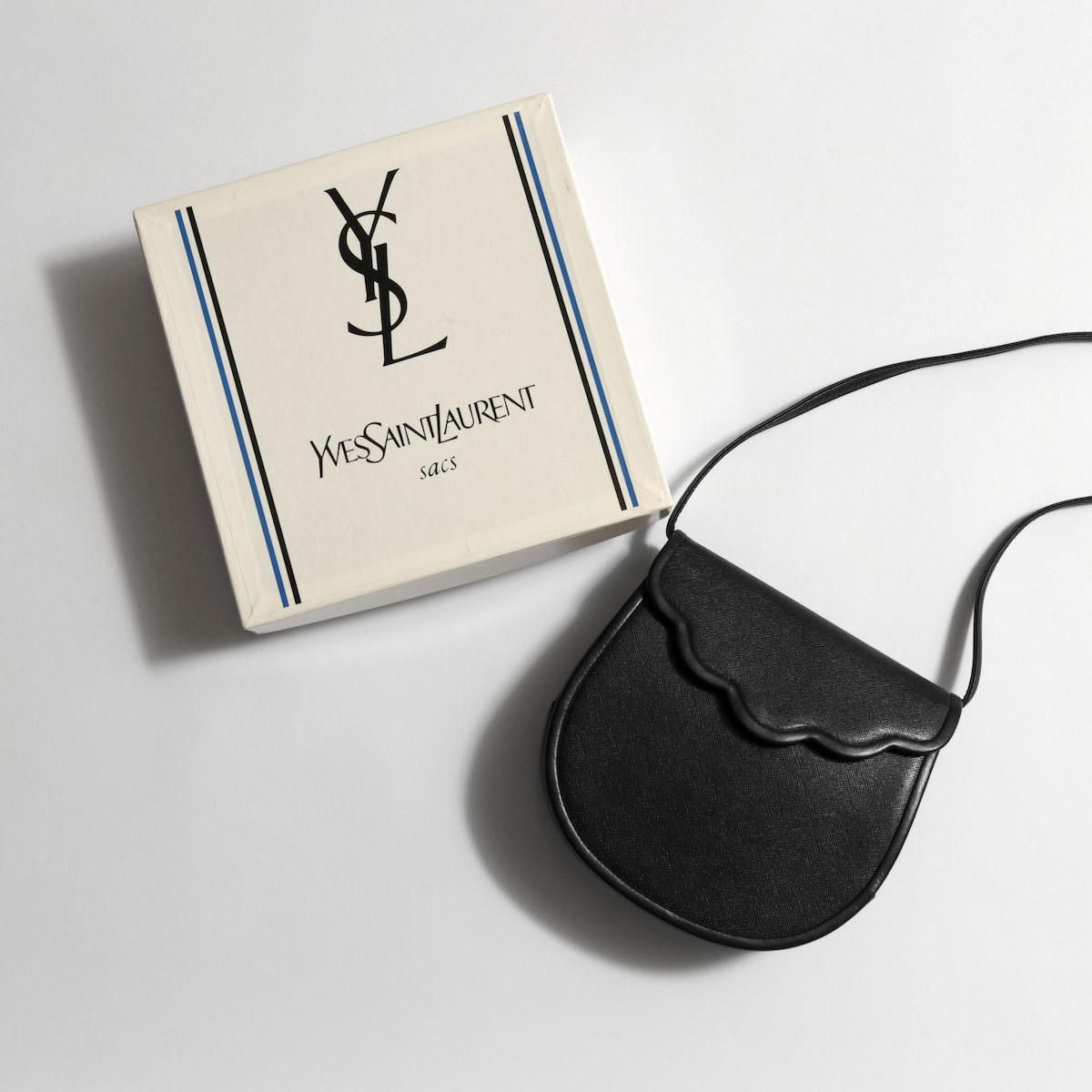 イヴサンローラン ショルダーバッグ （Yves Saint Laurent イヴ