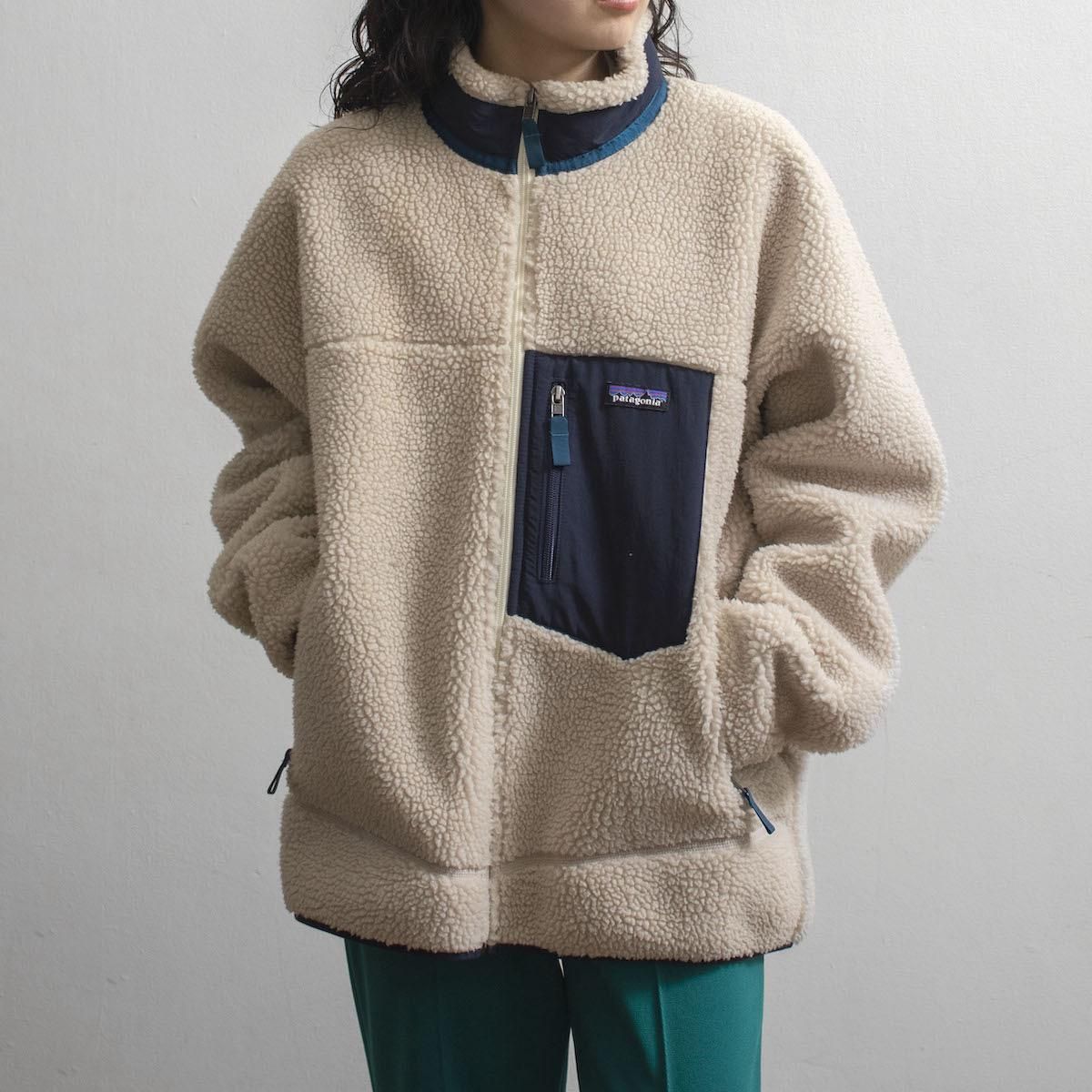 レディース] ビッグサイズ パタゴニア クラシックレトロXジャケット パイルフリース オフホワイトxネイビー [Patagonia] 1301-25