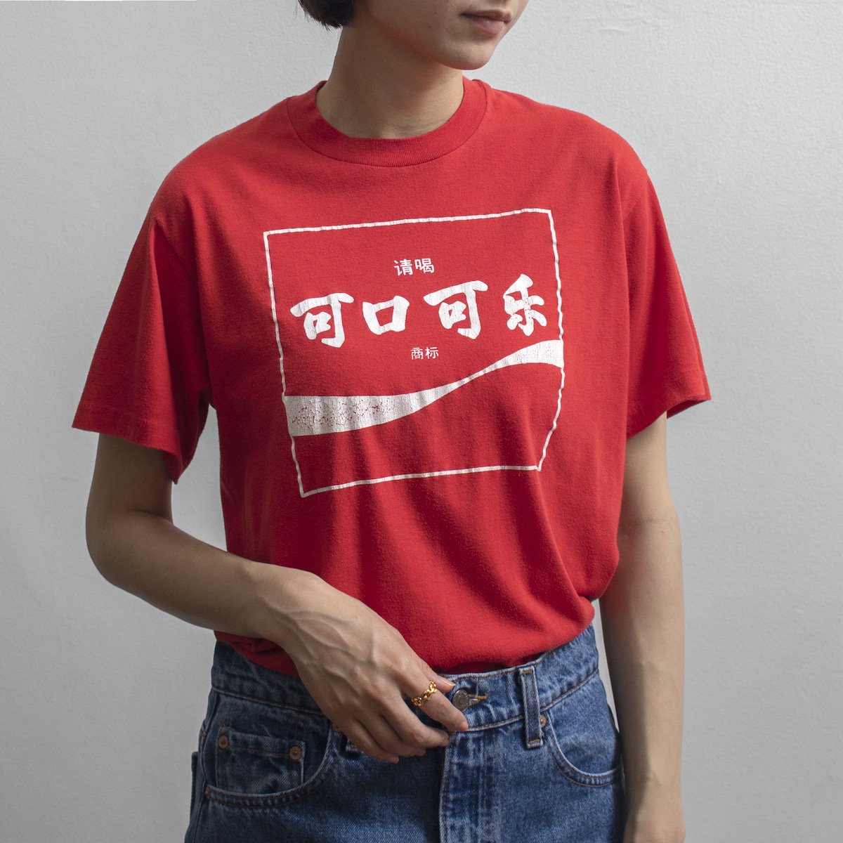 レディース 1970s ヴィンテージ コカコーラ 中国語ロゴ プリントtシャツ レッド