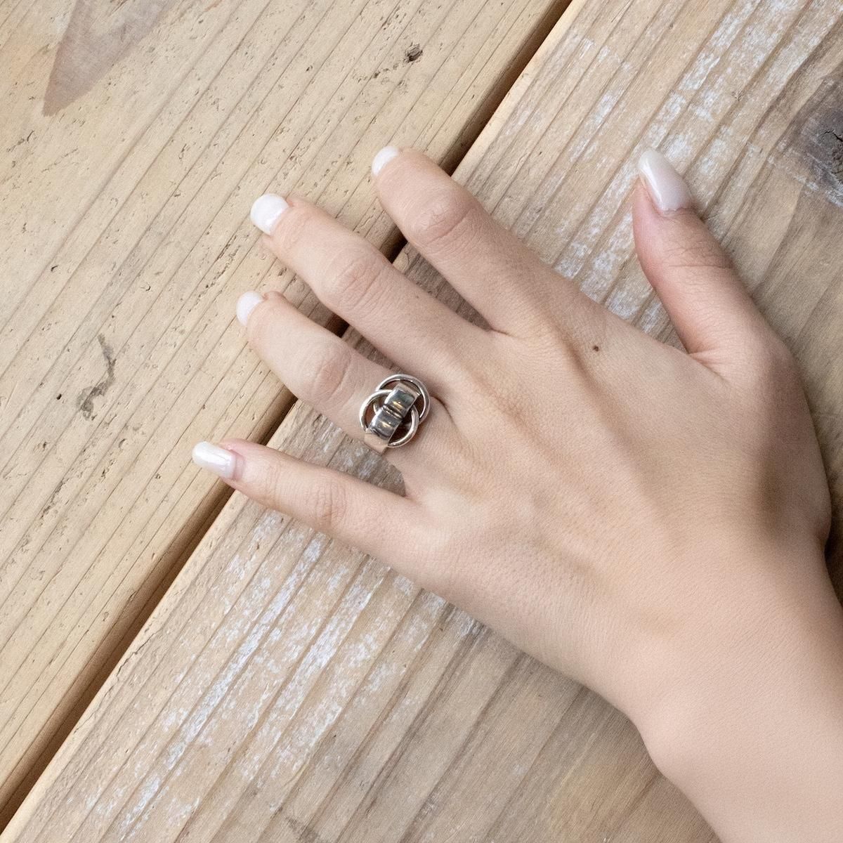 エルメス　ドゥザノーリング　コンビ　なかむ着用　auralee マルジェラ ヴィンテージエルメス/アクセサリー】ドゥザノーリングのご紹介です