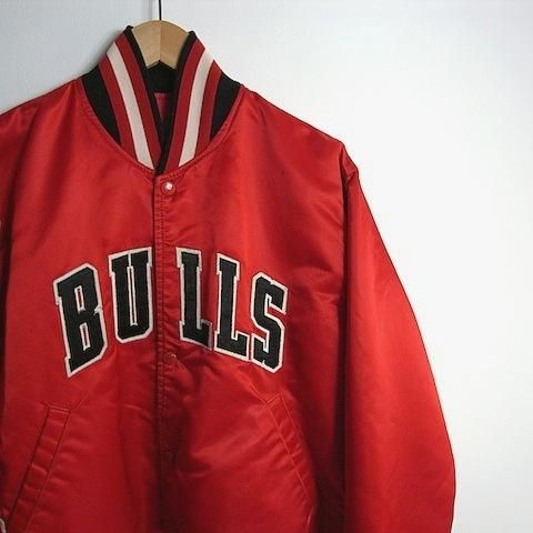 90's シカゴブルズ ナイロンジャケット オフシャル [CHICAGO BULLS ...