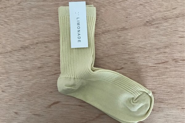 <img class='new_mark_img1' src='https://img.shop-pro.jp/img/new/icons55.gif' style='border:none;display:inline;margin:0px;padding:0px;width:auto;' />LIMONADE Rib Ankle Socks light yellow
