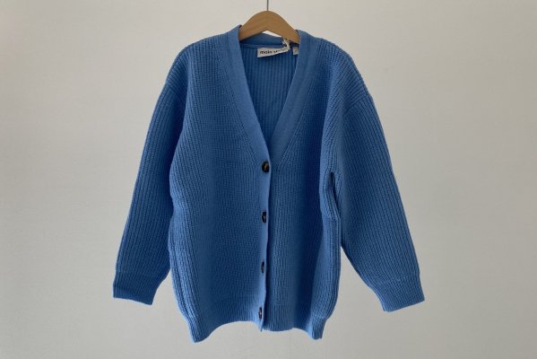 <img class='new_mark_img1' src='https://img.shop-pro.jp/img/new/icons16.gif' style='border:none;display:inline;margin:0px;padding:0px;width:auto;' />60%off 21AW Main Story Oversized Cardigan - Lagoon