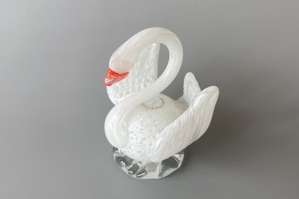 <img class='new_mark_img1' src='https://img.shop-pro.jp/img/new/icons14.gif' style='border:none;display:inline;margin:0px;padding:0px;width:auto;' />old swan paperweight #3