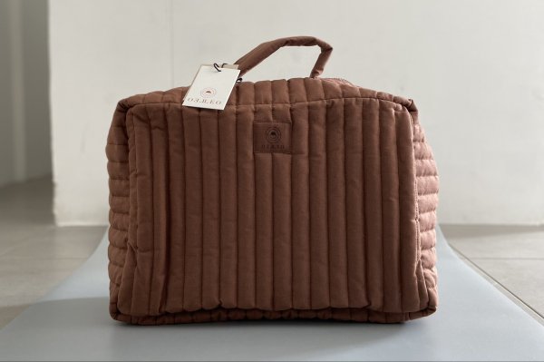 <img class='new_mark_img1' src='https://img.shop-pro.jp/img/new/icons14.gif' style='border:none;display:inline;margin:0px;padding:0px;width:auto;' />LEOLEO Suitcase Brown