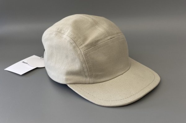 <img class='new_mark_img1' src='https://img.shop-pro.jp/img/new/icons14.gif' style='border:none;display:inline;margin:0px;padding:0px;width:auto;' />Floom Studio 5-panel cap Nature Twill