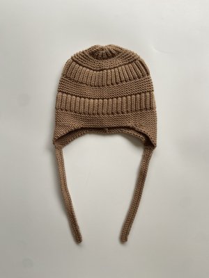 <img class='new_mark_img1' src='https://img.shop-pro.jp/img/new/icons14.gif' style='border:none;display:inline;margin:0px;padding:0px;width:auto;' />AW23 bieq KELLIE hat - camel