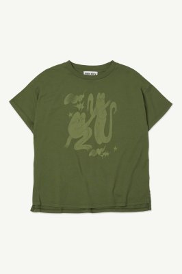 <img class='new_mark_img1' src='https://img.shop-pro.jp/img/new/icons14.gif' style='border:none;display:inline;margin:0px;padding:0px;width:auto;' />SS24 Main Story Oversized Tee - Pesto