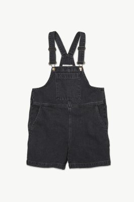 <img class='new_mark_img1' src='https://img.shop-pro.jp/img/new/icons14.gif' style='border:none;display:inline;margin:0px;padding:0px;width:auto;' />SS24 Main Story Short Dungaree - Washed Black