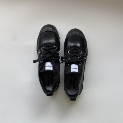 <img class='new_mark_img1' src='https://img.shop-pro.jp/img/new/icons14.gif' style='border:none;display:inline;margin:0px;padding:0px;width:auto;' />NOVESTA RUBBER SNEAKER LOW BLACK

