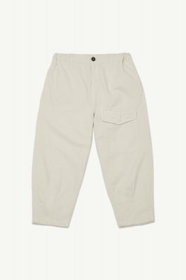 <img class='new_mark_img1' src='https://img.shop-pro.jp/img/new/icons14.gif' style='border:none;display:inline;margin:0px;padding:0px;width:auto;' />AW24 Main Story Cargo Pant / Lily White Twill